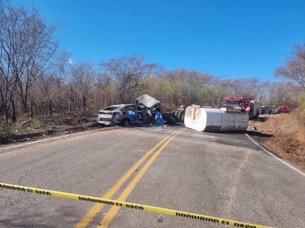 Fueron Cinco Las Personas Que Murieron En Choque Entre Pipa Y Bmw Luz