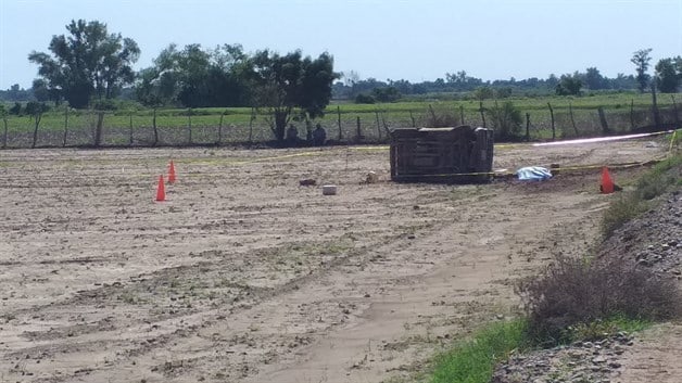 Pareja se accidenta en Navolato el conductor falleció en el lugar