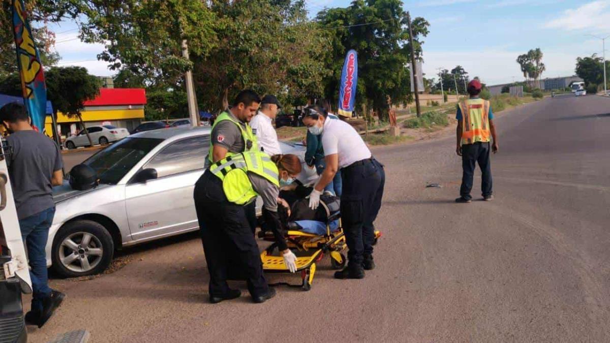 Estudiante De La UAdeO Se Pasa Un Alto Y Provoca Accidente En Los