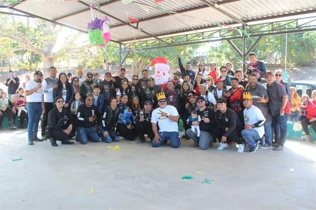 Llegan los Reyes Magos Bikers a comunidades rurales de Mazatlán Luz