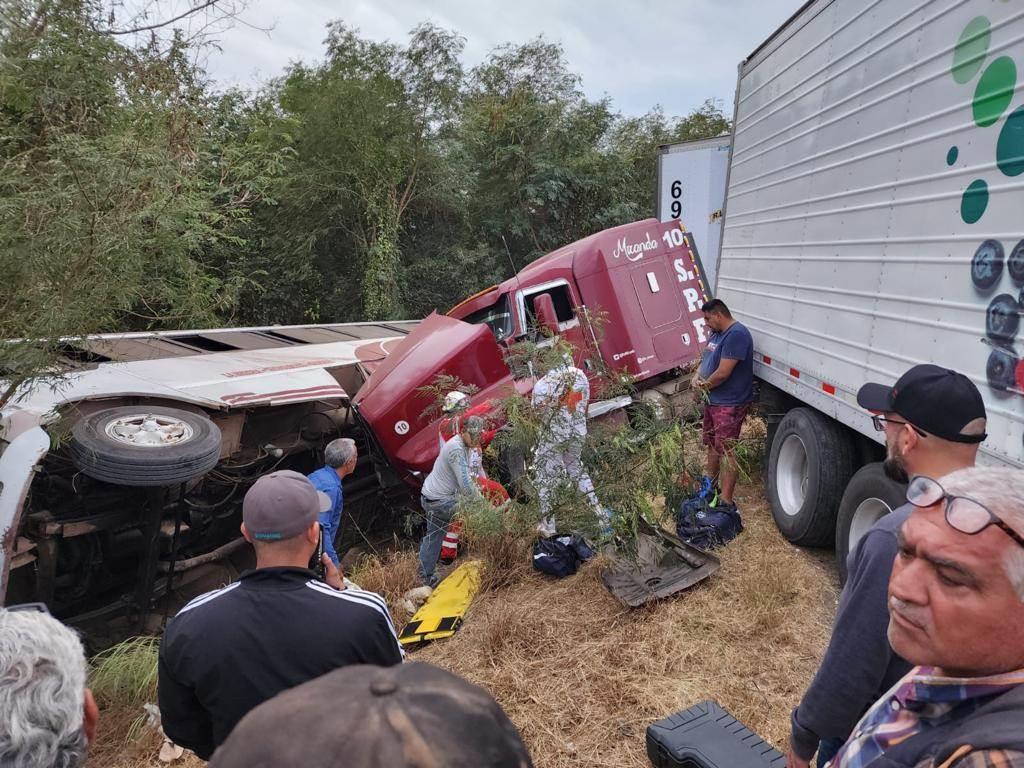 Hombre Queda Prensado Tras Choque Por La M Xico En Guasave Luz