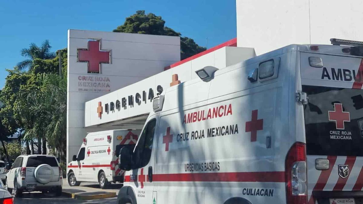 Joven resulta herido de bala perdida en un campo deportivo en Culiacán