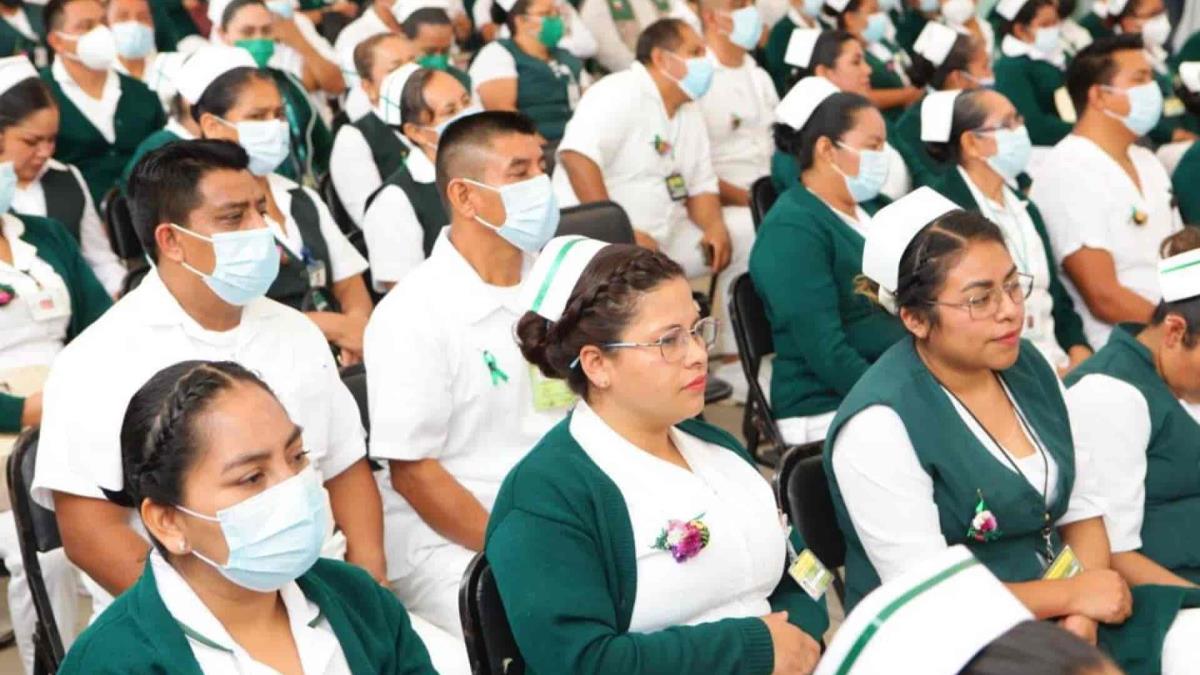 Bono de un mes de sueldo a enfermeras y enfermeros del IMSS cómo