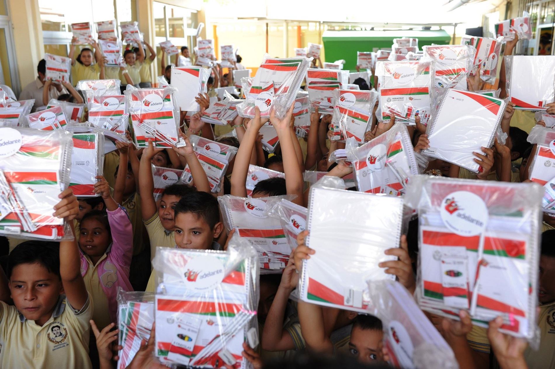Acusa Canaco desvió de recursos del programa de útiles escolares