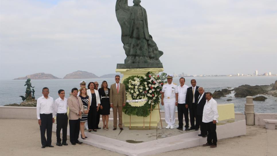 Conmemoran natalicio del Benemérito de las Américas