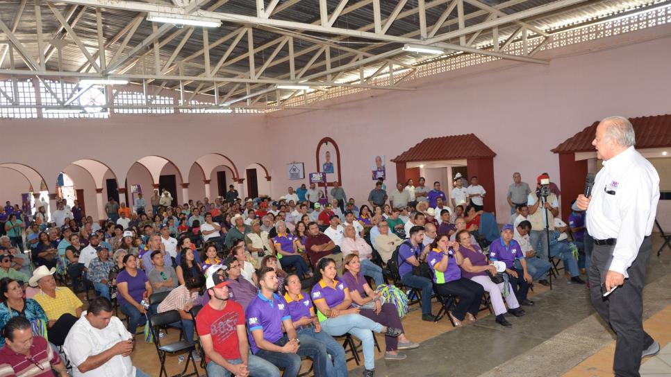 Frías Castro arranca su campaña como independiente