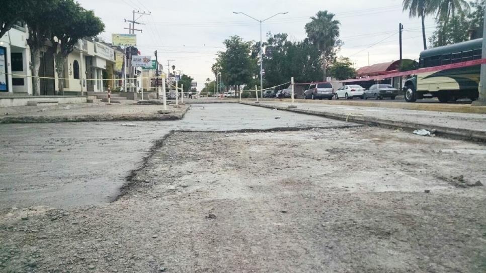 Un caos el bulevar Rosales por obras y derrame de agua