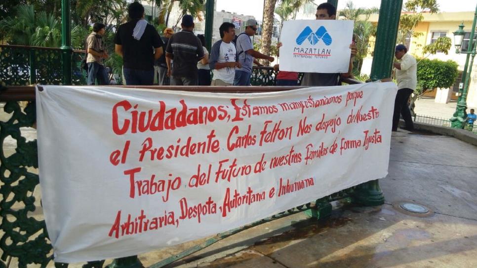 Se plantan extrabajadores del Ayuntamiento de Mazatlán