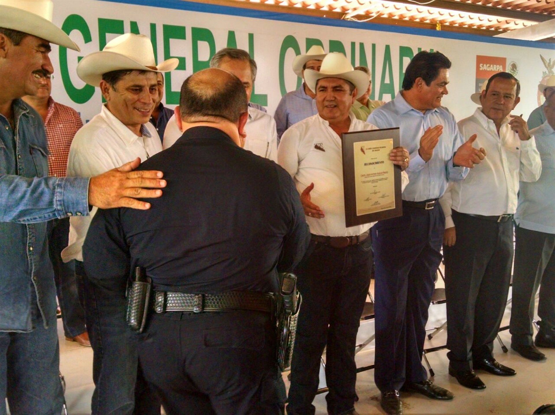 Rinde su informe Faustino Hernández Álvarez