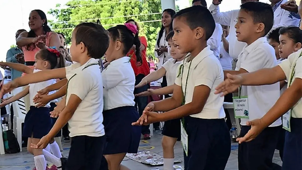 Comuna no entrega dulces en escuelas para combatir obesidad