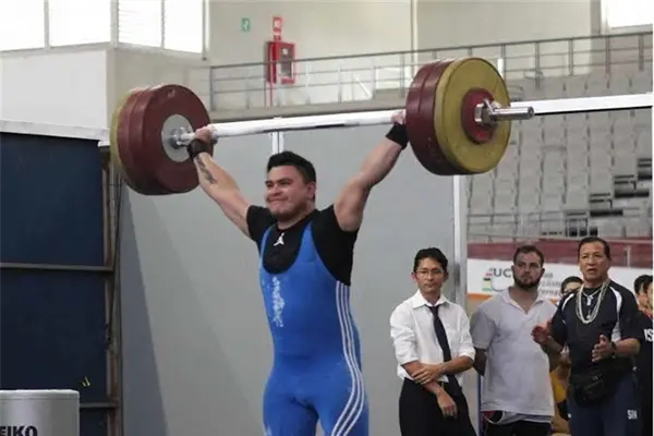Óscar Verdugo: récord y bicampeón nacional de halterofilia Óscar Verdugo: récord y bicampeón nacional de halterofilia