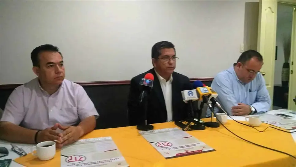 Convocan al reconocimiento a la trayectoria profesional 2015