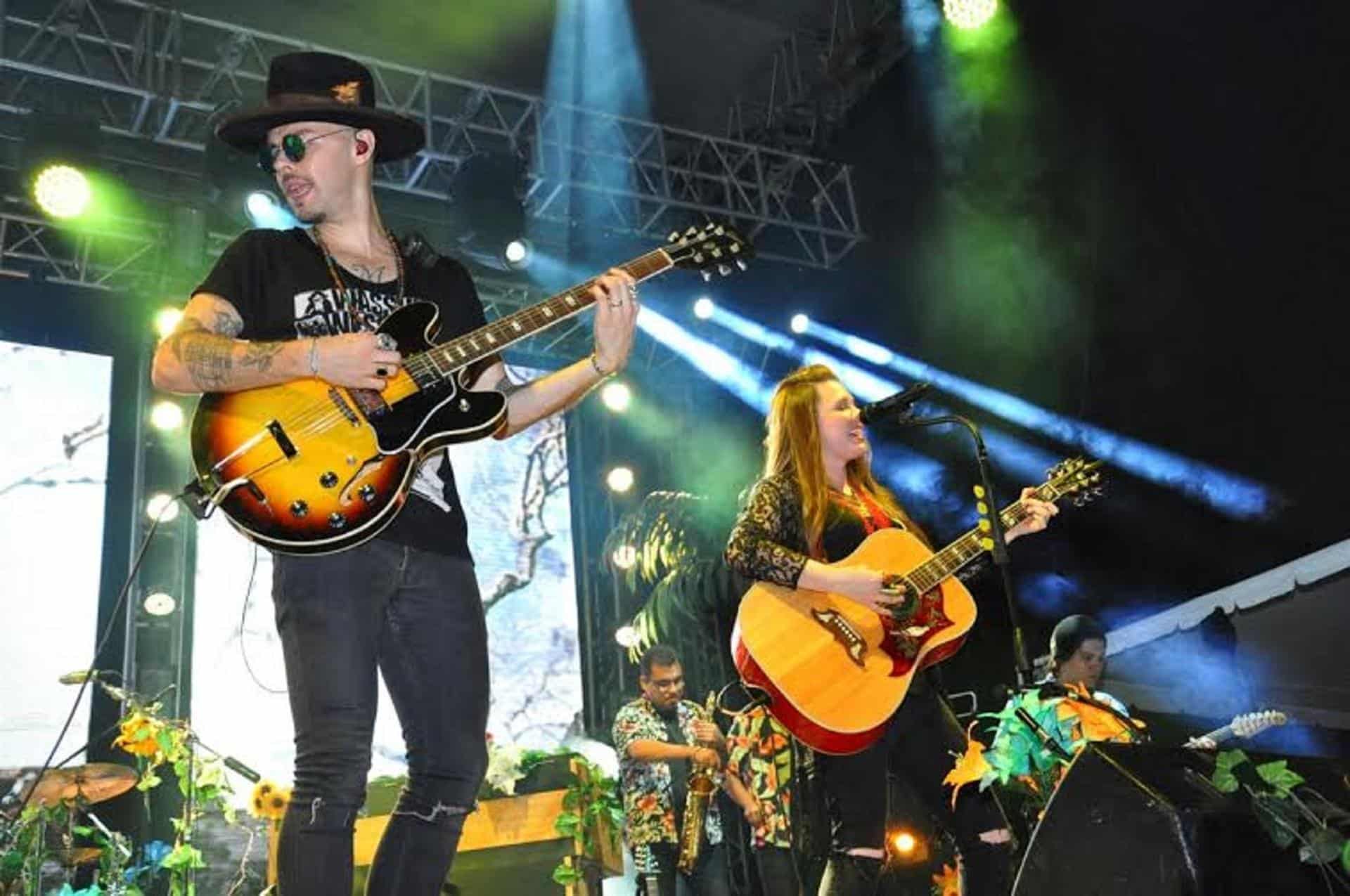 Brindan Jesse & Joy nueva noche mágica