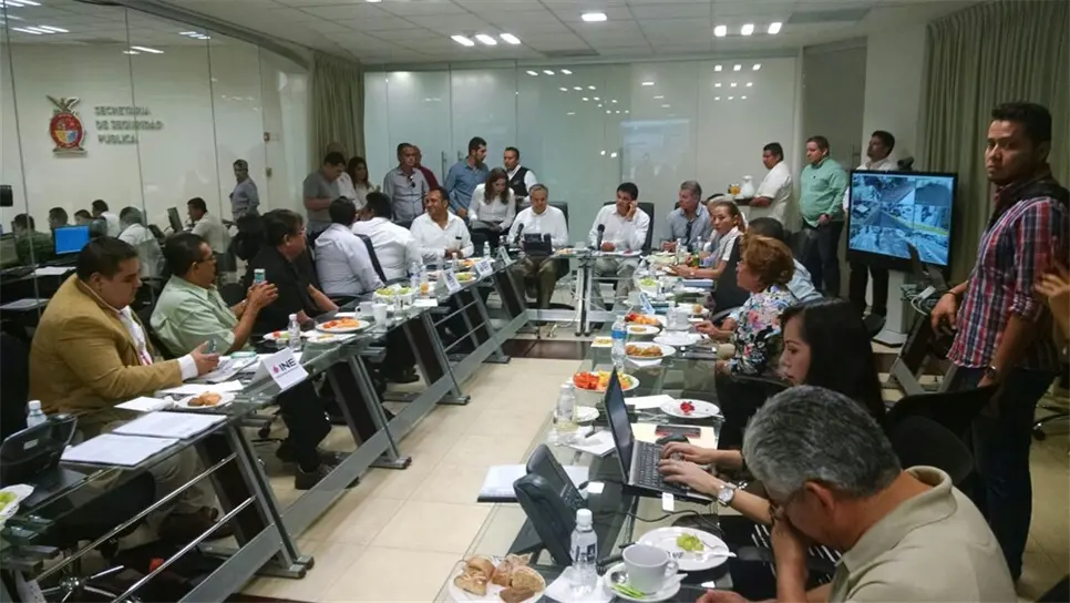 Inicia sesión del Gabinete de Seguridad