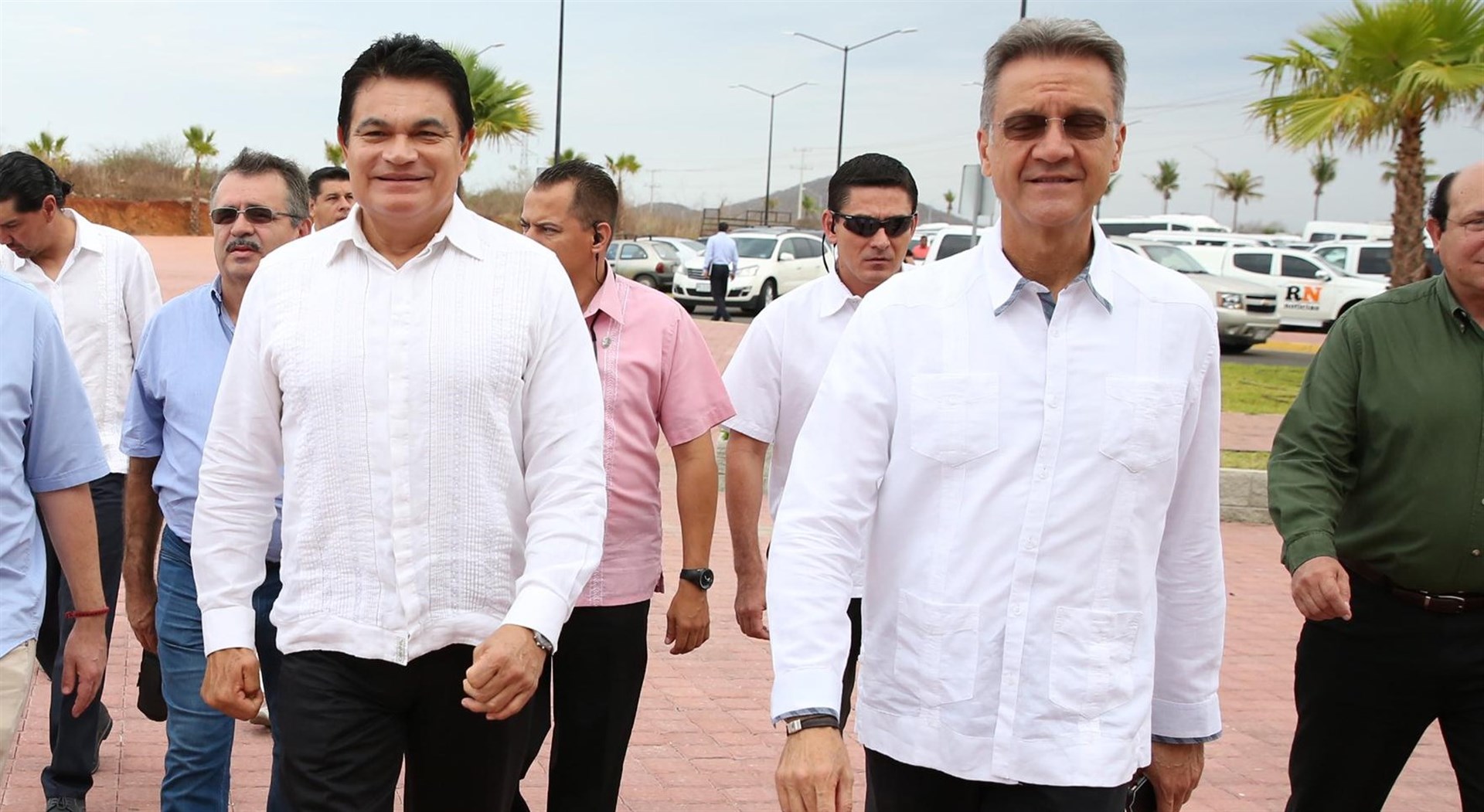 Se reserva Felton hablar sobre narcomantas en Mazatlán