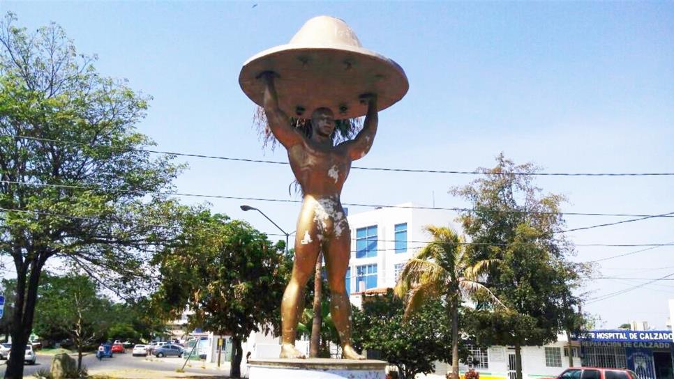 En mal estado monumentos de Mazatlán