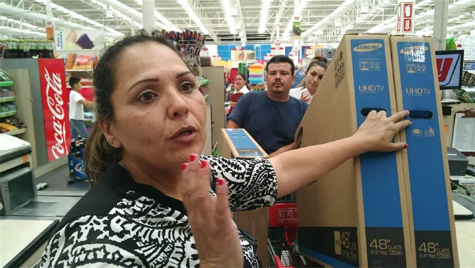 Se salva joven que puso mal precio de pantallas