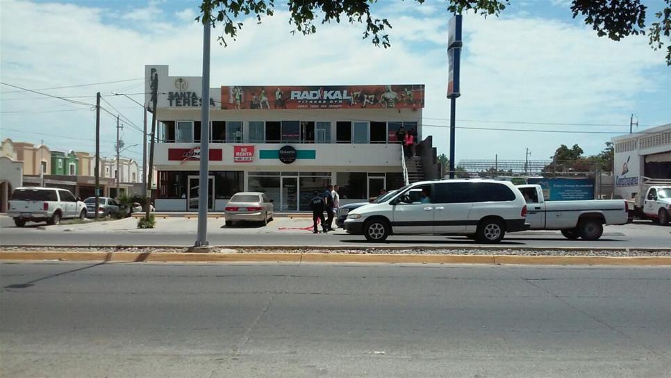 Caja con cabeza de cerdo moviliza a corporaciones