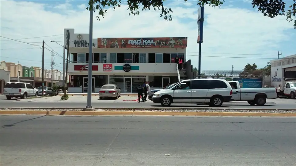 Caja con cabeza de cerdo moviliza a corporaciones
