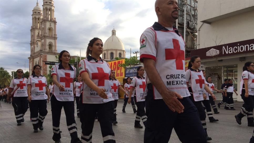 Celebra Cruz Roja a hombres y mujeres paramédicos