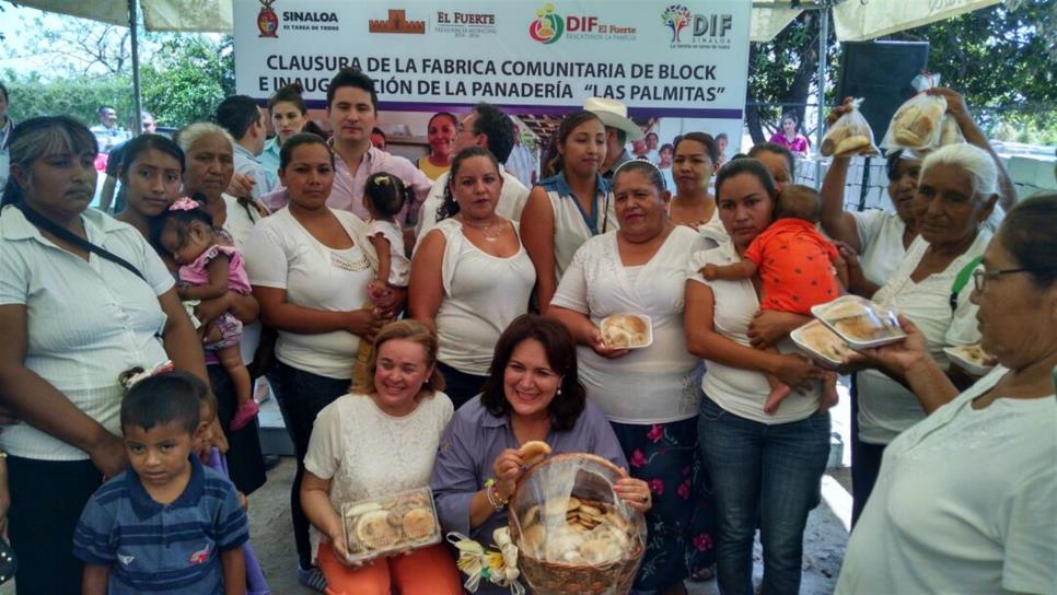 Entregan panaderías y block para viviendas en El Fuerte y Choix