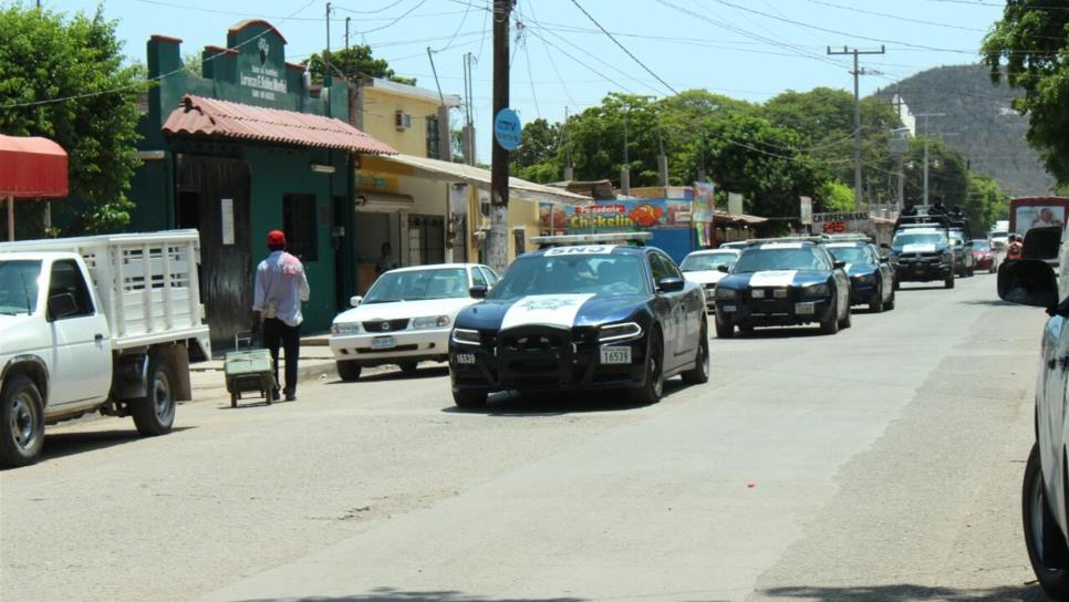 Federales se internan en San Miguel y catean vivienda