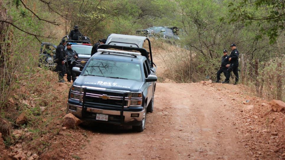 Resulta falso reporte de camioneta con 15 cuerpos en Choix