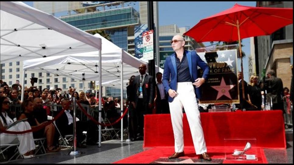 Pitbull ya tiene estrella en Hollywood