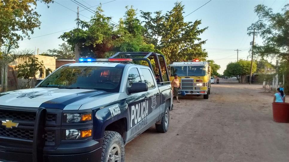 Policías municipales salvan a niño de morir quemado