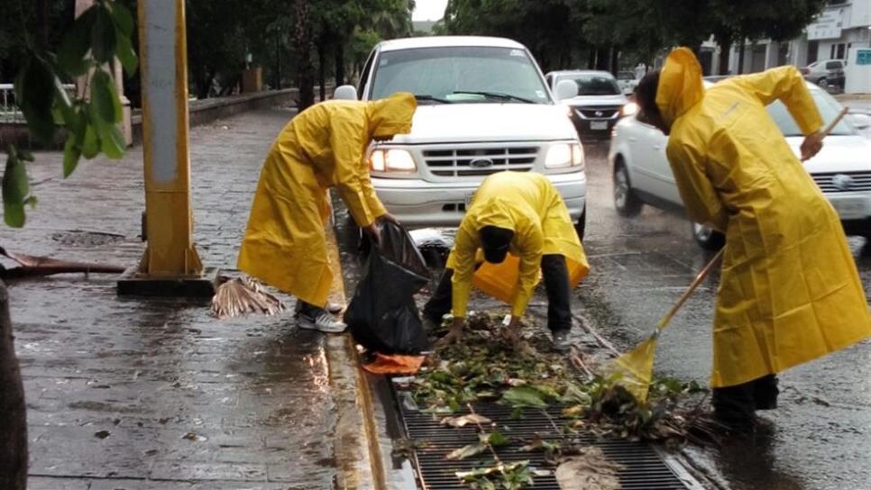 Llaman a no arrojar desechos sólidos al drenaje sanitario