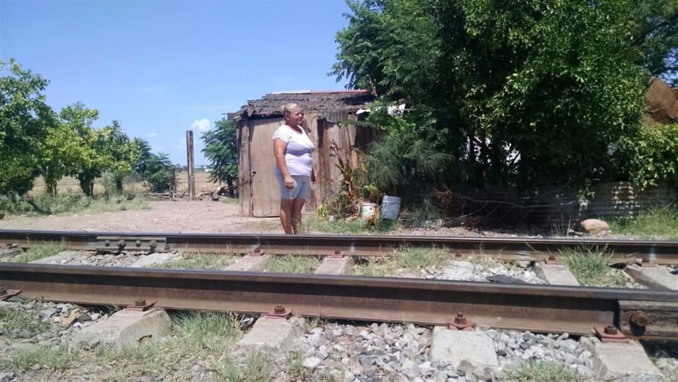 Familias de la Ferrocarrilera sin un techo y sin apoyos