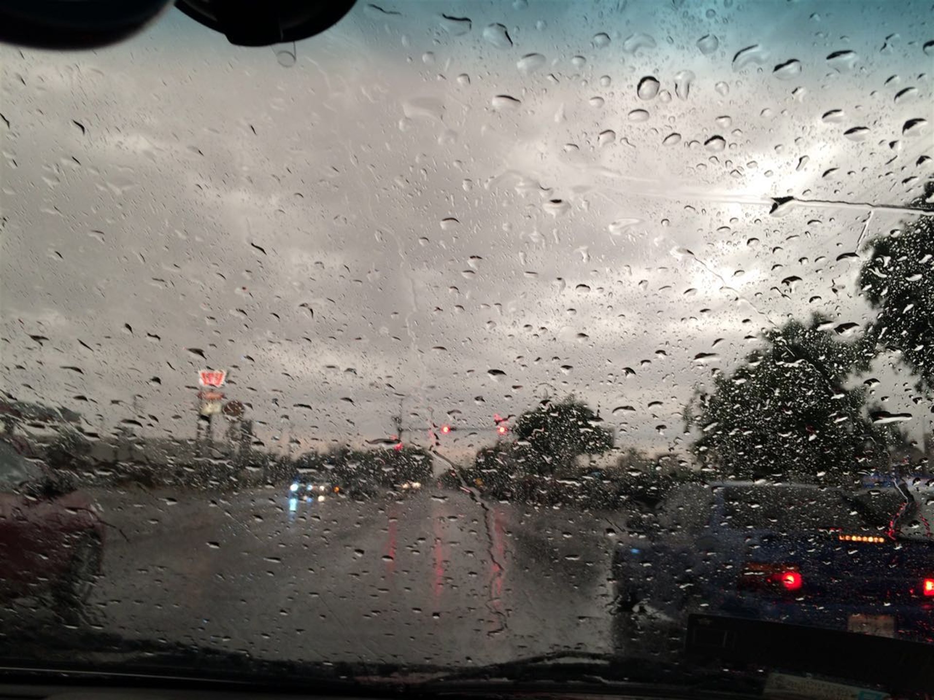 Pronostican lluvias de hasta 150 mm en Sinaloa