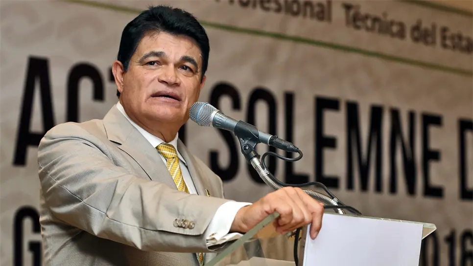 Mario López Valdez.