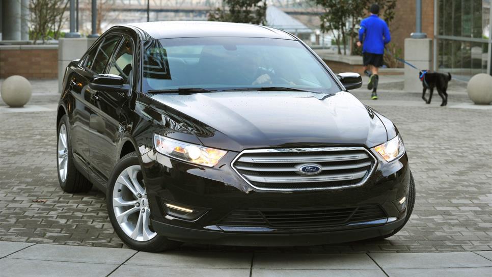 Ford llama a reparación a más de mil vehículos en México