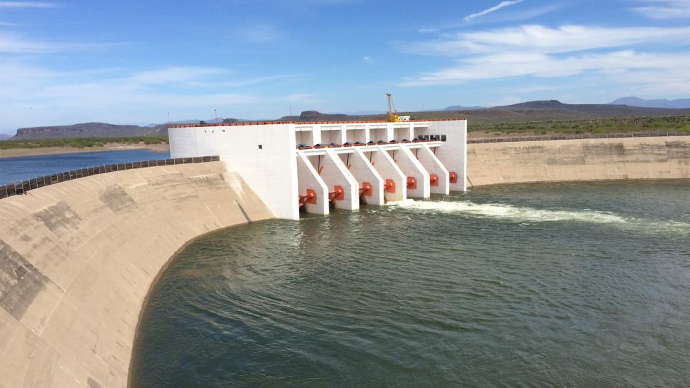 Presas del norte sueltan 326 m3 por río Fuerte