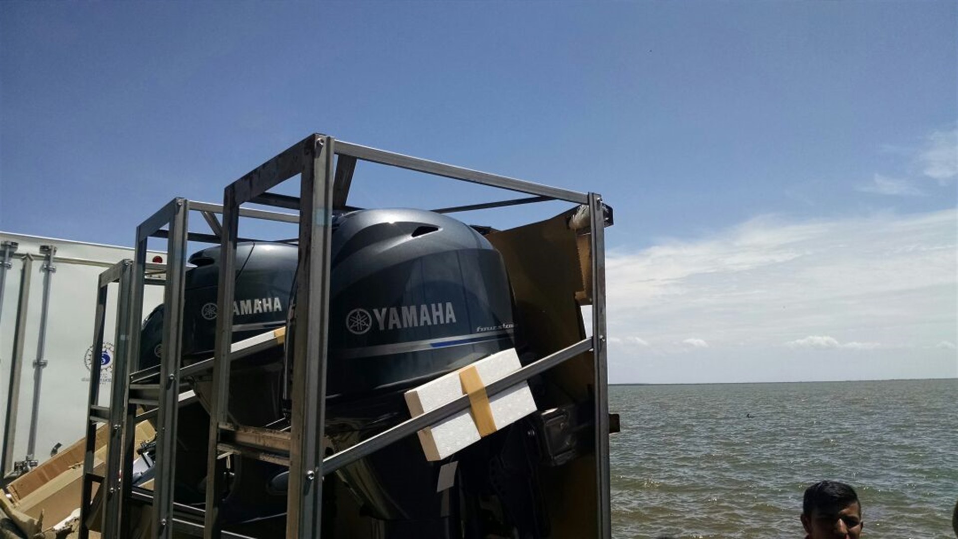 Entregan motores marinos 2016