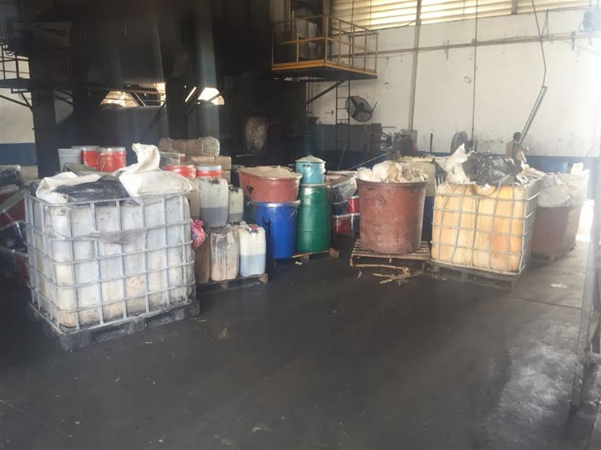 Incineran casi 4 toneladas de narcóticos en Culiacán