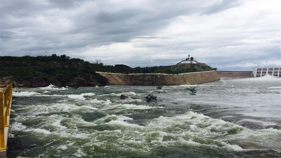 Incrementan desagües por el río Fuerte