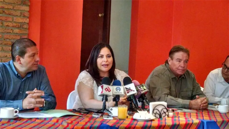 Adelaida Ayón Lares.