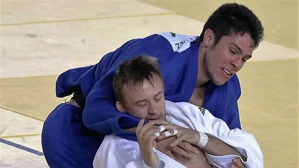 Eduardo Ávila consigue oro paralímpico en judo para México