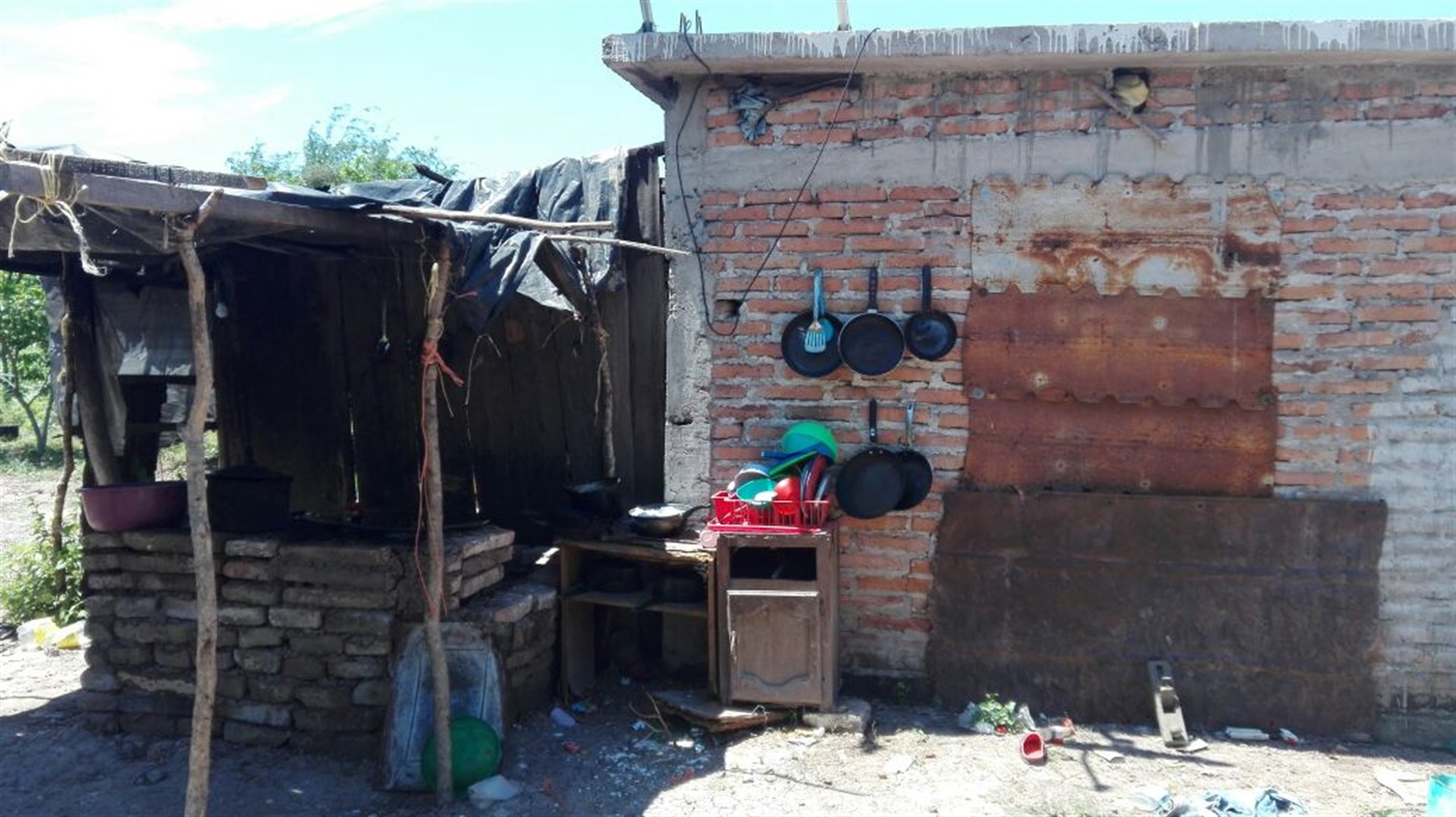 Habitantes de Lázaro Cárdenas están inconformes con la distribución de los apoyos.
