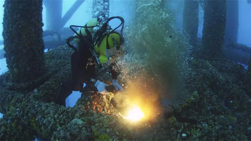 Descubre Pemex seis yacimientos de petróleo crudo