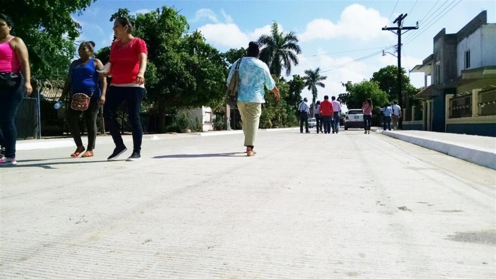 Entregan obras de pavimentación en El Porvenir