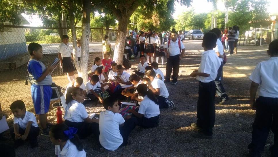 El calor no deja estudiar a alumnos de primaria en El Fuerte