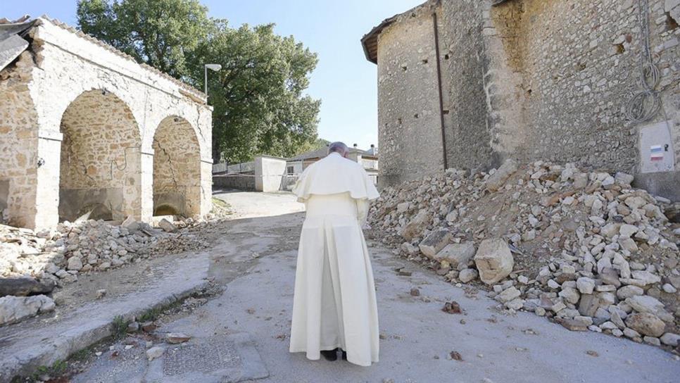 “¡Los llevo en el corazón!”: Papa a víctimas del terremoto