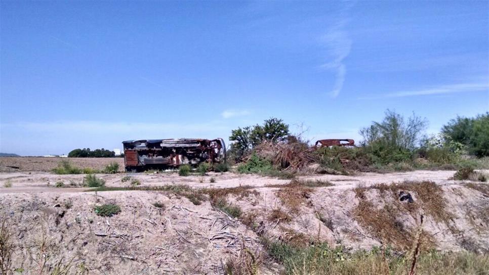 Localizan dos camionetas quemadas en Concheros