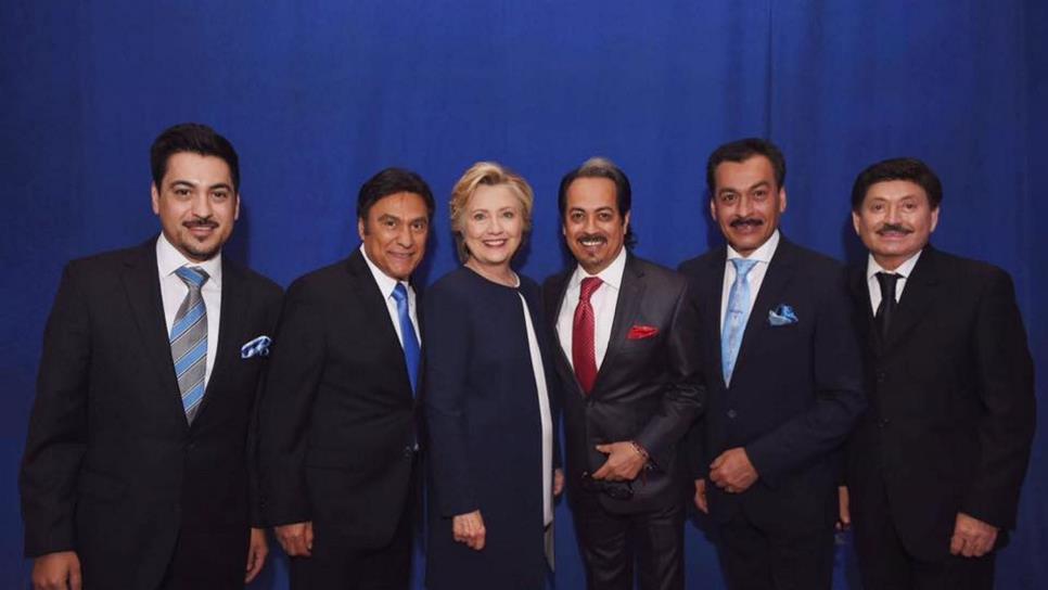 Los Tigres del Norte hacen campaña por Hillary Clinton