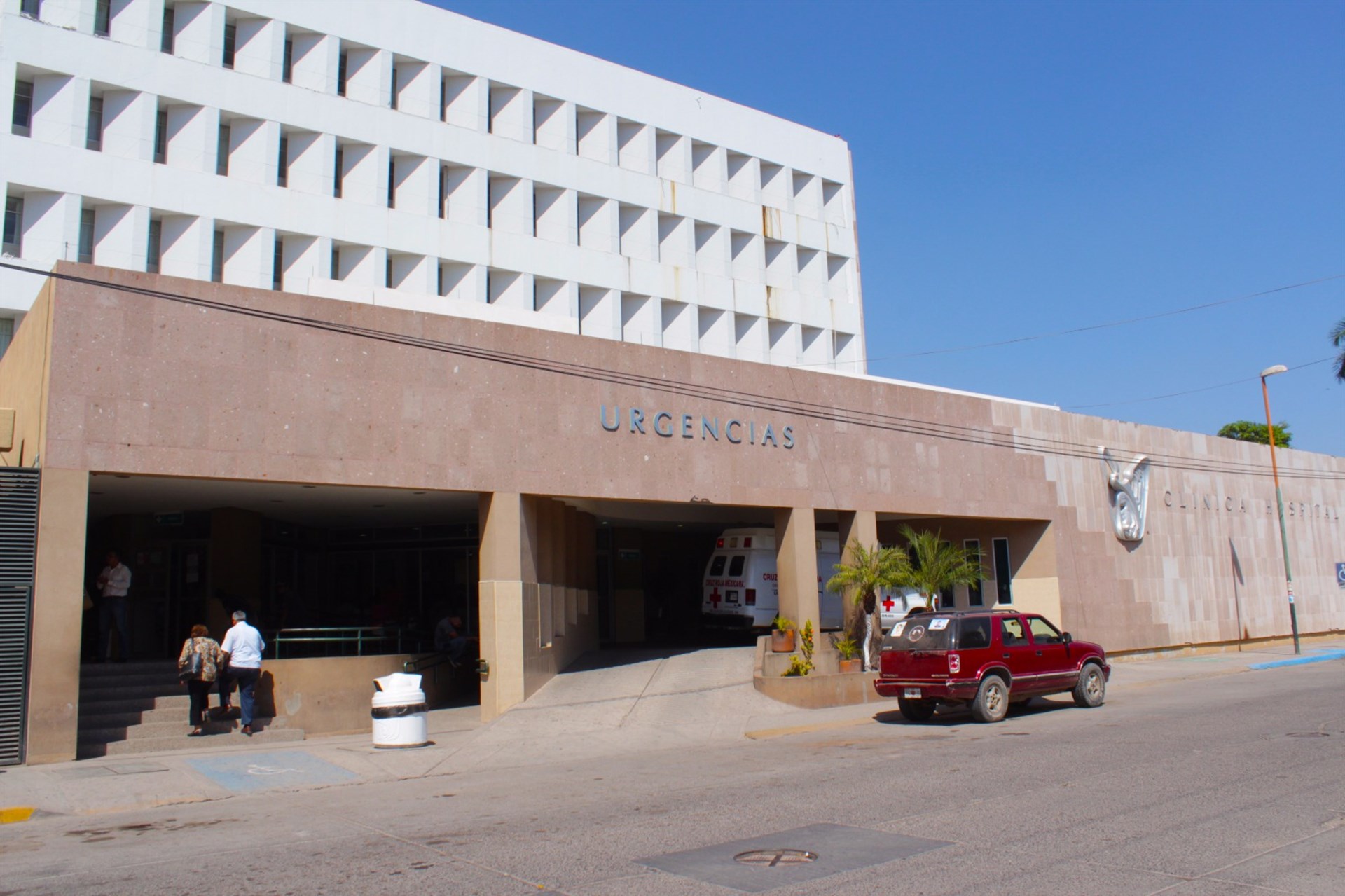 Fallece mujer baleada en el panteón de Ruiz Cortines Uno
