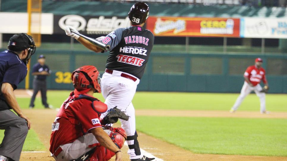 Tomateros da paliza a Águilas