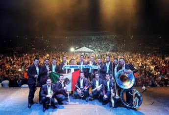 Banda MS abarrota estadio en Honduras